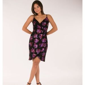 NWT Rickis Cross Over Tulip Dress
